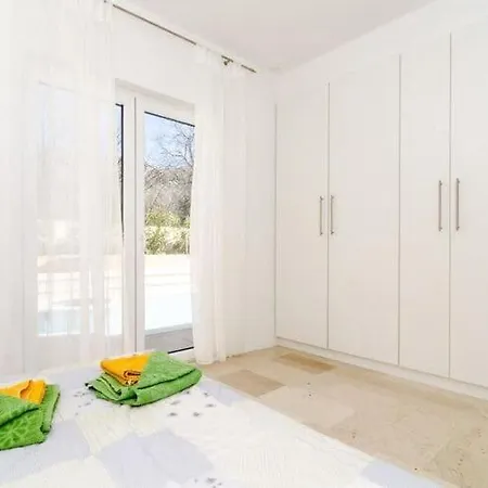 Avoca - Four Bedroom With Swimming Pool * Mlini