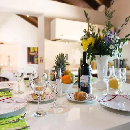 Avoca - Four Bedroom With Swimming Pool Villa