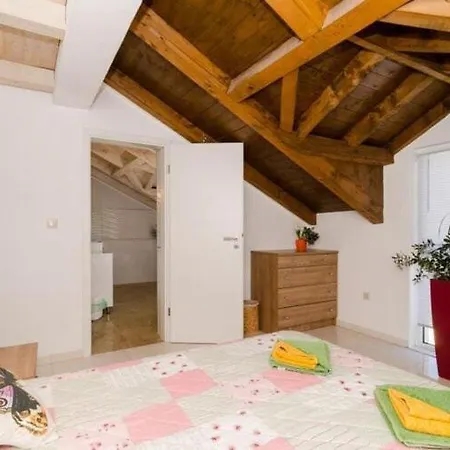 Avoca - Four Bedroom With Swimming Pool Villa