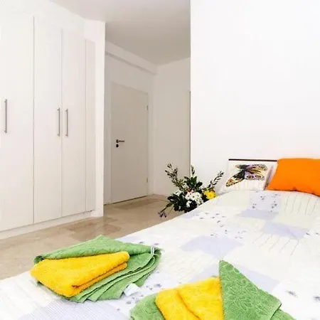 Avoca - Four Bedroom With Swimming Pool Villa *