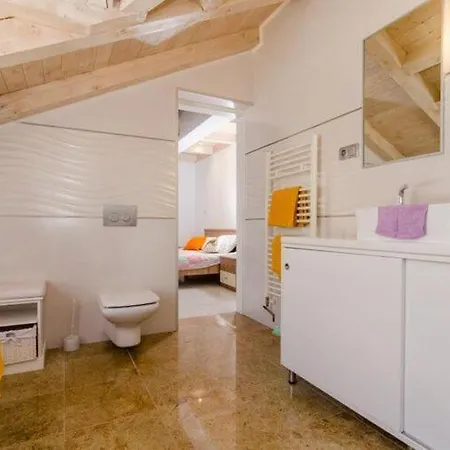 Villa Avoca - Four Bedroom With Swimming Pool Mlini