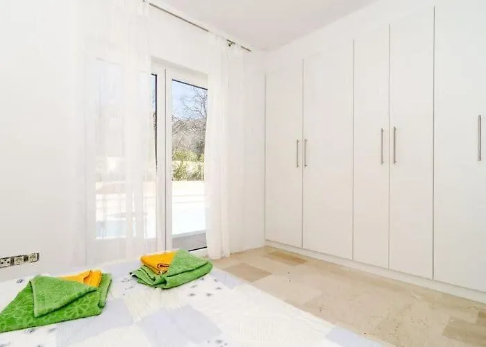 Avoca - Four Bedroom With Swimming Pool * Mlini