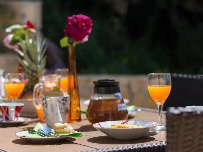 Avoca - Four Bedroom With Swimming Pool *