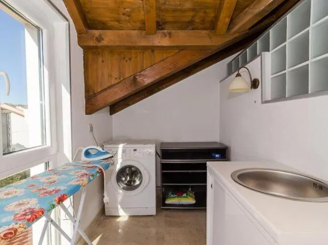 Avoca - Four Bedroom With Swimming Pool